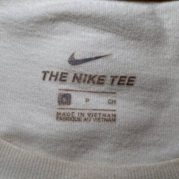 NIKE Red Swoosh Lip T-Shirt - Picture 5 of 9